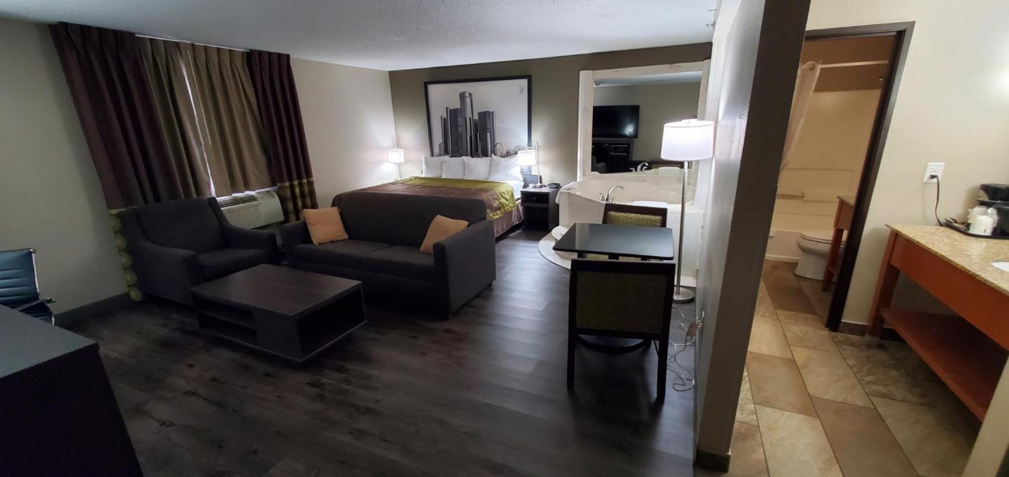 Super 8 By Wyndham Sterling Heights/Detroit Area Hotel Exterior photo